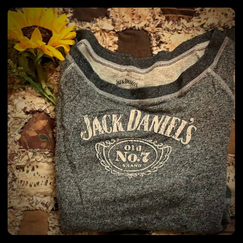 Jack Daniels off the shoulder long sleeve 🌻